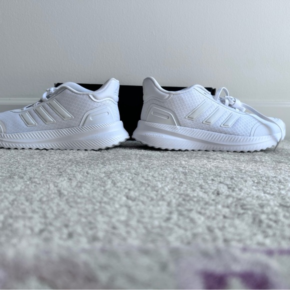 Adidas Cloudfoam Youth NWT - Picture 3 of 6